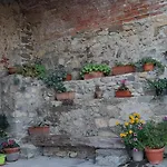 Casa Sotto Il Castello *