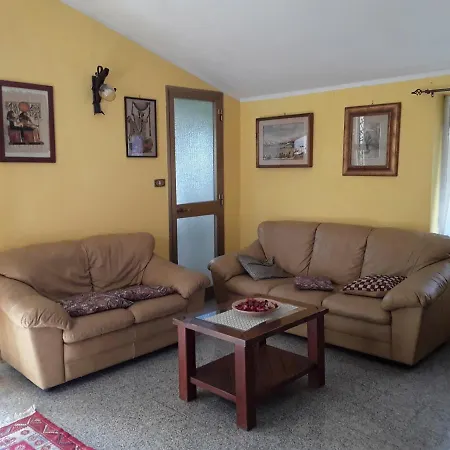 Casa Sotto Il Castello *