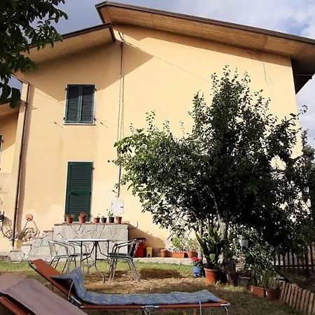 Casa Sotto Il Castello Lägenhet *