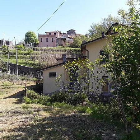 Lägenhet Casa Sotto Il Castello